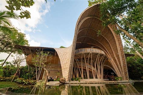  《Bamboo Architecture: A Green Future》：一栋竹屋的梦，一座永续城市的愿景