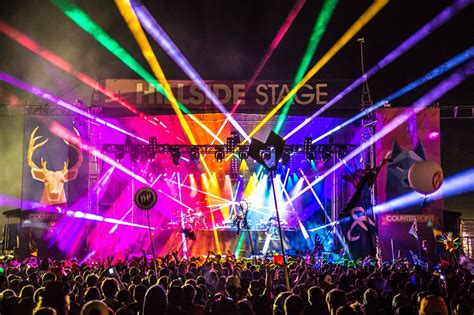 What is an EDM Show? A Journey Through Sound, Lights, and Collective Euphoria